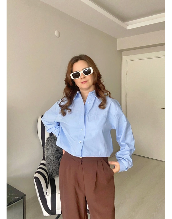 Ortası Çizgili Mavi Gömlek