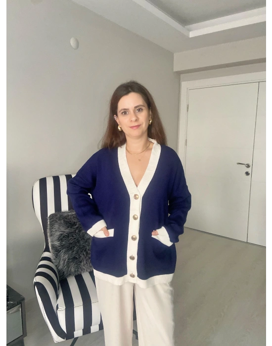 Beyaz Şeritli Lacivert Hırka