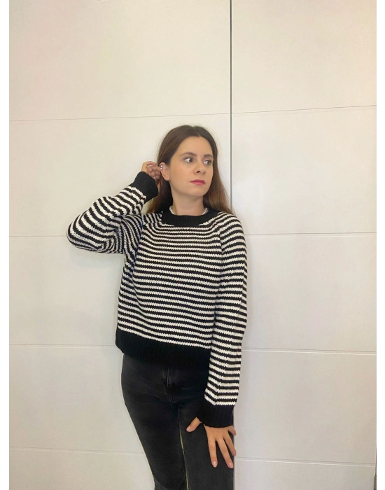 Siyah Çizgili Kazak