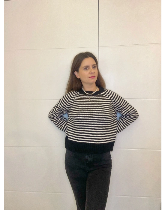 Siyah Çizgili Kazak