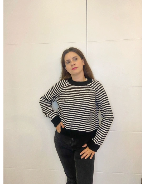 Siyah Çizgili Kazak