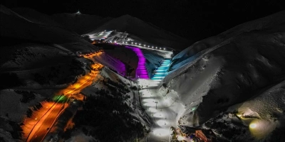 PALANDÖKENDE GECE KAYAĞI GÖRSEL ŞÖLENE DÖNÜŞÜYOR