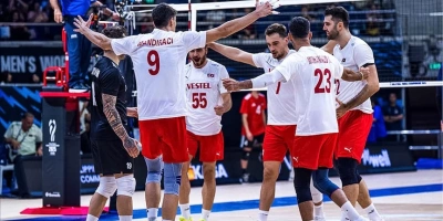 A MİLLİ ERKEK VOLEYBOL TAKIMI, YARIN LİDERLİK İÇİN KANADA MAÇINA ÇIKACAK