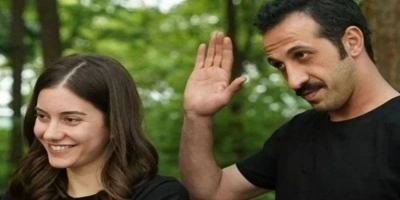 BERİL POZAM İLE ERSİN ARICI’NIN DÜĞÜNÜNDEN İLK KARE GELDİ!