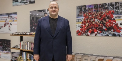 BUZ HOKEYİ FEDERASYONU BAŞKANI ALBAYRAKIN DÜNYA ŞAMPİYONALARINDA HEDEFİ ALTIN MADALYA