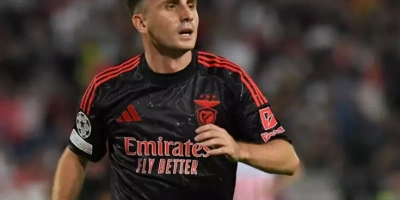 KEREM AKTÜRKOĞLUNUN SOSYAL MEDYAYA DÜŞEN FOTOĞRAFI OLAY OLDU