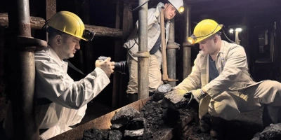 MADENCİLERİN KARA ELMAS MESAİSİ, FOTOĞRAF KARELERİNDE ÖLÜMSÜZLEŞİYOR