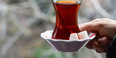 ÜNLÜ ÇAY DEVİ TÜRKİYE PAZARINDAN ÇEKİLİYOR! 39 YILLIK ÜRETİM FAALİYETLERİNİ DURDURDU