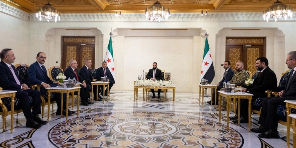 DIŞİŞLERİ BAKANI FİDAN, SAVUNMA BAKANI GÜLER VE MİT BAŞKANI KALIN, SURİYE LİDERİ ŞARA İLE GÖRÜŞTÜ