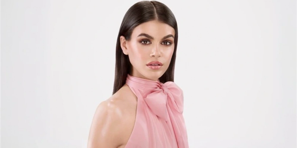 KAİA GERBER, NARSIN YENİ YÜZÜ OLDU