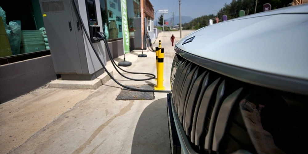 TÜRKİYEDE TRAFİĞE KAYITLI ELEKTRİKLİ OTOMOBİL SAYISI 350 BİNE YAKLAŞTI