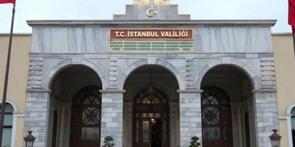 VALİLİK DUYURDU: İSTANBULDA HAVAİ FİŞEK SATIŞI YASAKLANDI