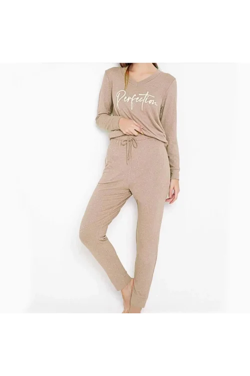Confeo 840-619 Kadın Kışlık Uzun Kol Nakışlı V-Yaka Pijama Takım