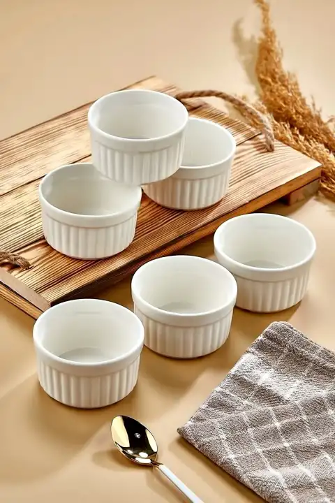 6 Adet Sufle Kabı Lüx Isıya Dayanıklı Beyaz Rölyefli Seramik Beyaz Sufle Fırın Kabı Kasesi Sunumluk