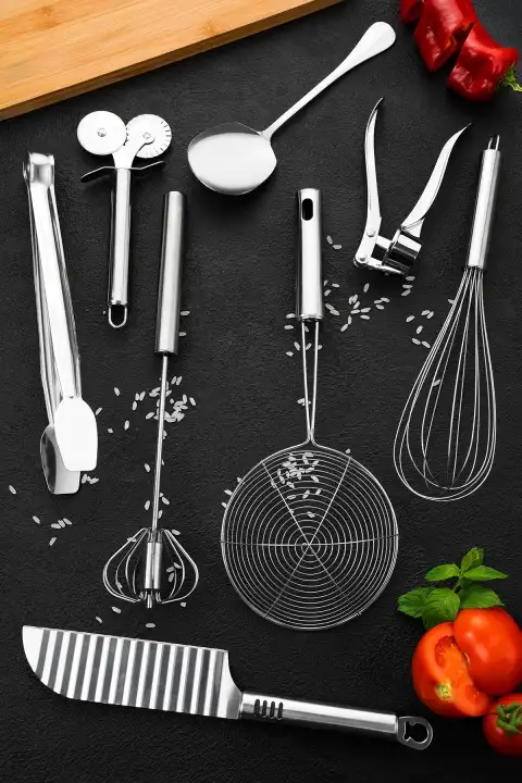 Izgara Maşası Tırtıklı Bıçak Kevgir Süzgeç Çelik Çırpıcı Sarımsak Ezici Servis Kaşığı Pizza Kesici