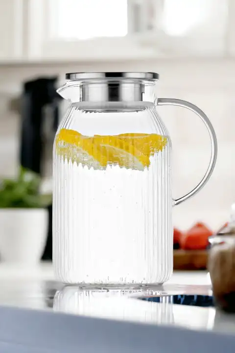 Borosilikat Cam Sürahi Modern Tasarım Cam Kulplu Metal Kapaklı Sıcak Soğuk Çizgili Meşrubat Sürahi