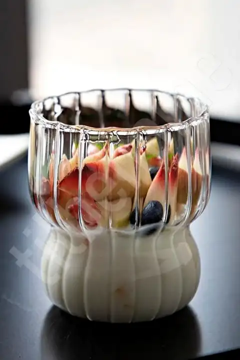 Katlı Şeritli Burgu Bardak Kahve Sunum Kokteyl Meşrubat Bardağı Origami Borosilikat Cam Bardak