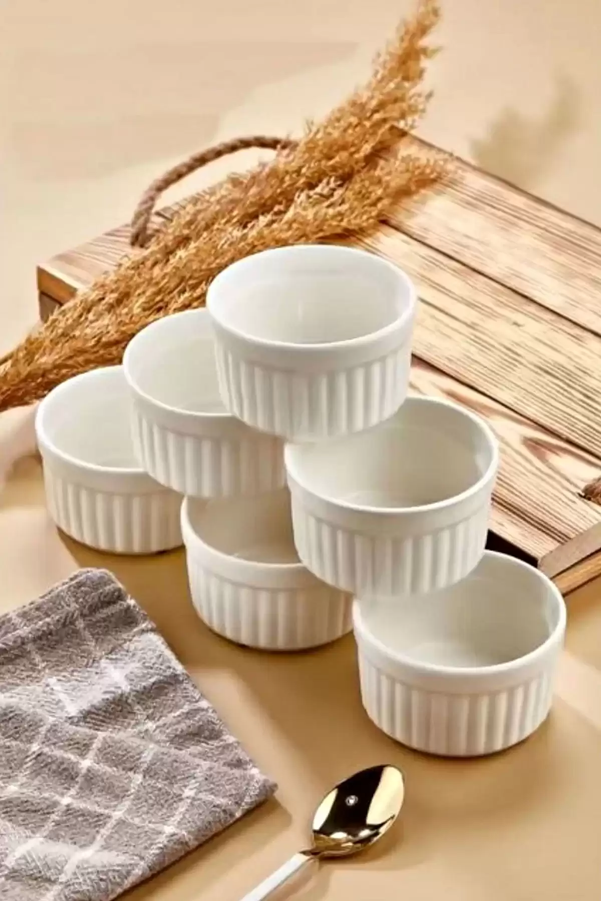 6 Adet Sufle Kabı Lüx Isıya Dayanıklı Beyaz Rölyefli Seramik Beyaz Sufle Fırın Kabı Kasesi Sunumluk
