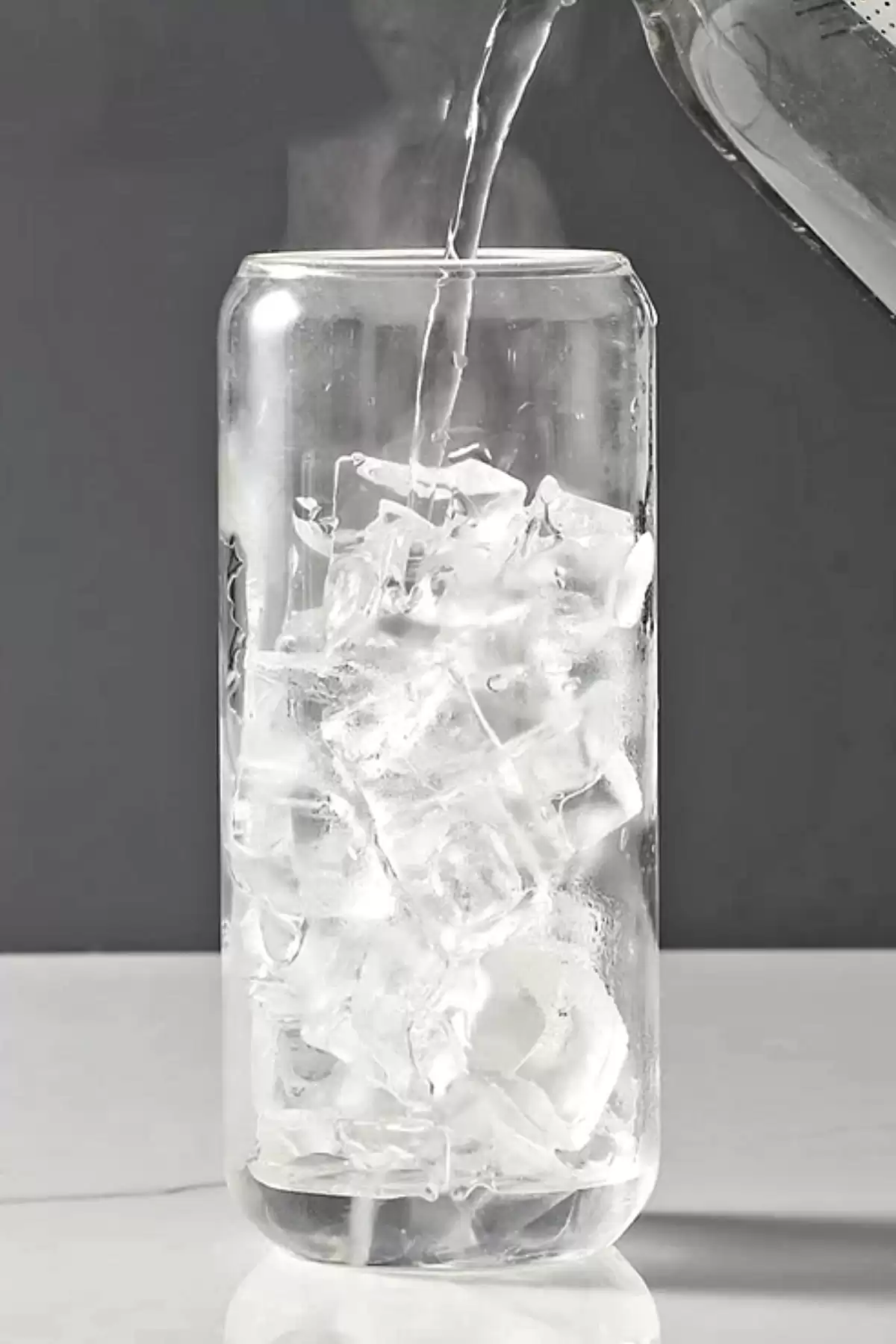 Bambu Kapaklı Pipetli Isıya Dayanıklı Cam Bardak 550 ml Kola Kutu Şekilli Kahve Sunum Bardağı