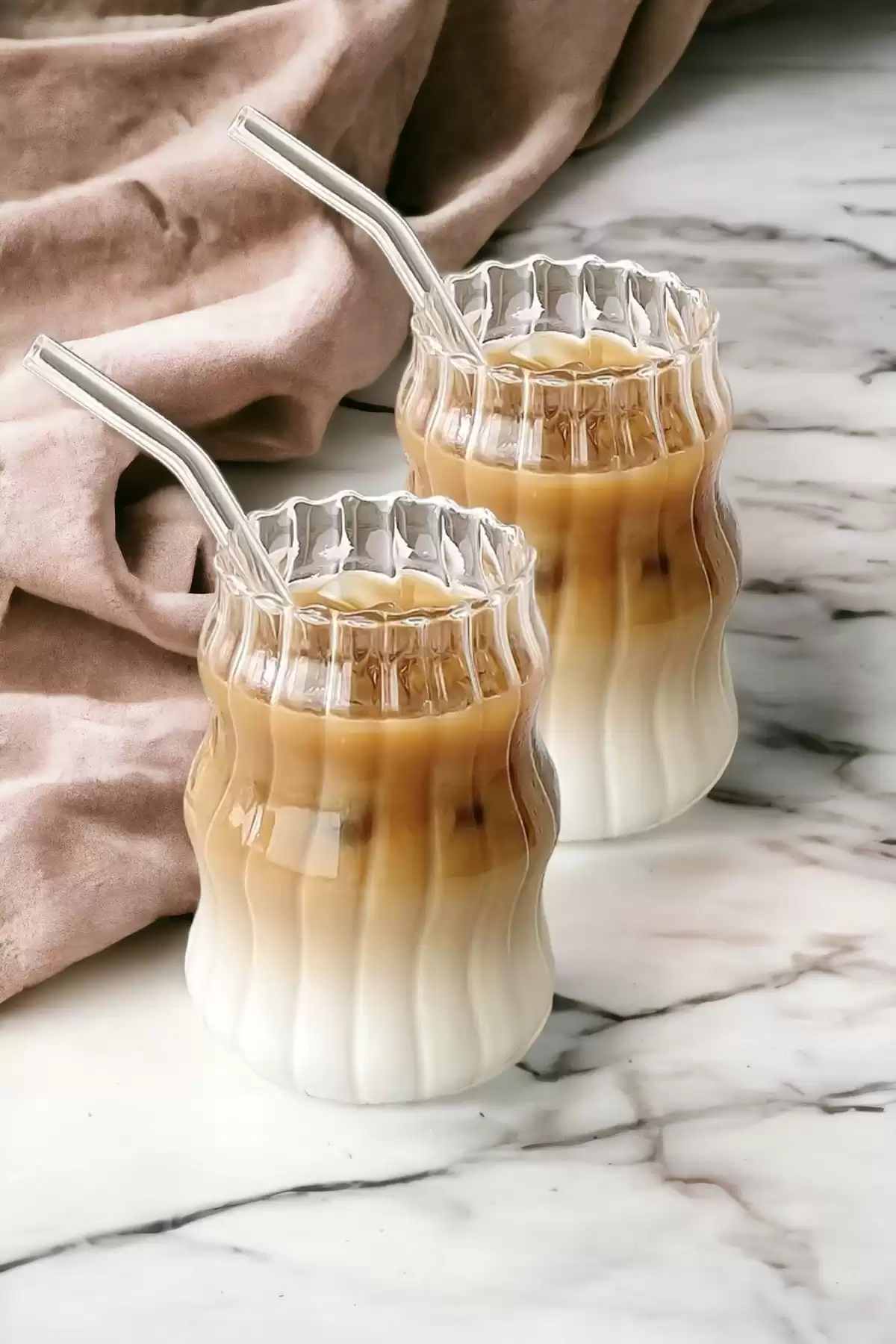 İskandinav Tarz Burgu Cam Bardak Seti Kahve Kokteyl Sunum Bardağı Borosilikat 400 ml.