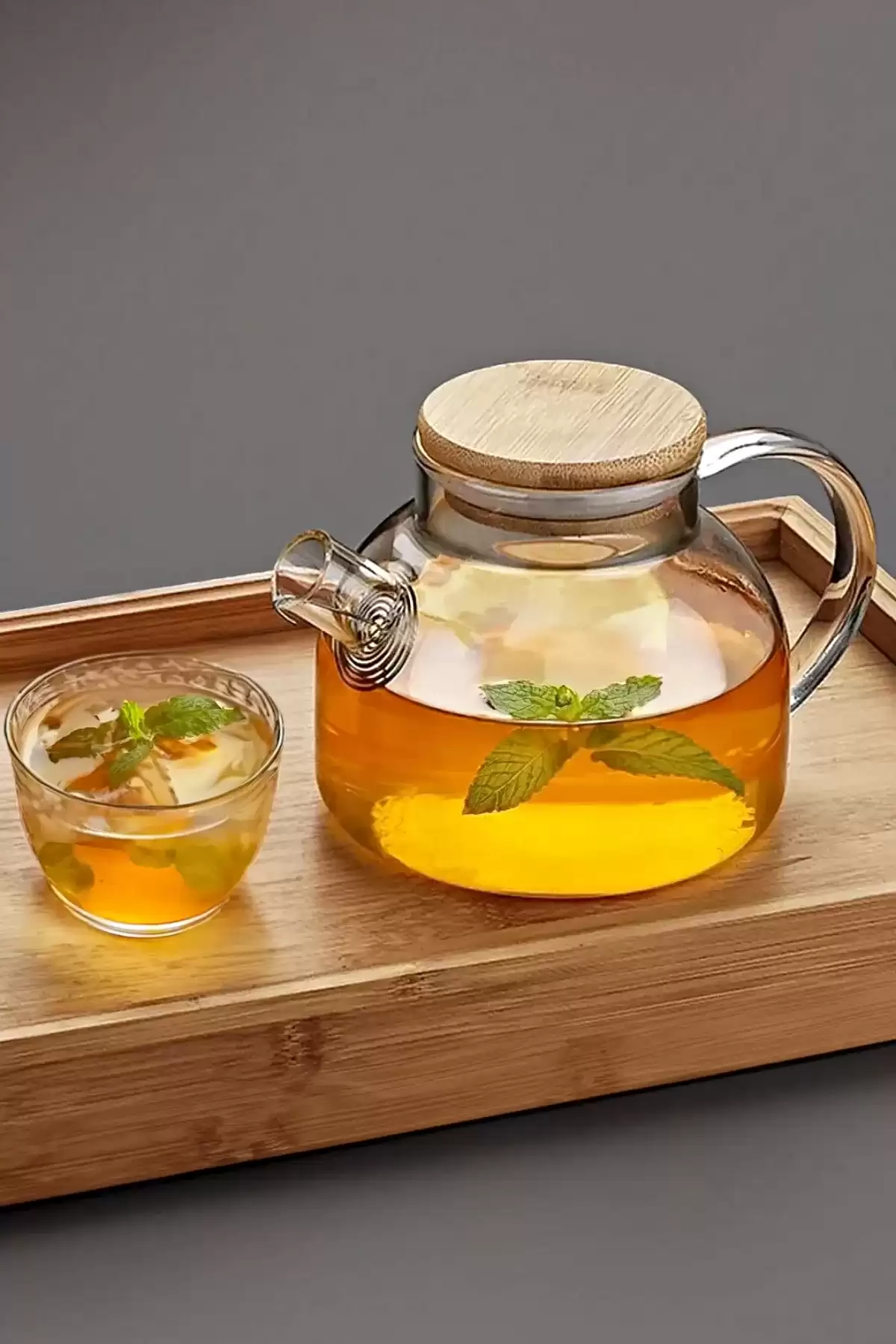 Bambu Kapaklı Isıya Dayanıklı 900 ml Çelik Süzgeçli Bitki Çayı Cam Demlik Borosilikat Sürahi