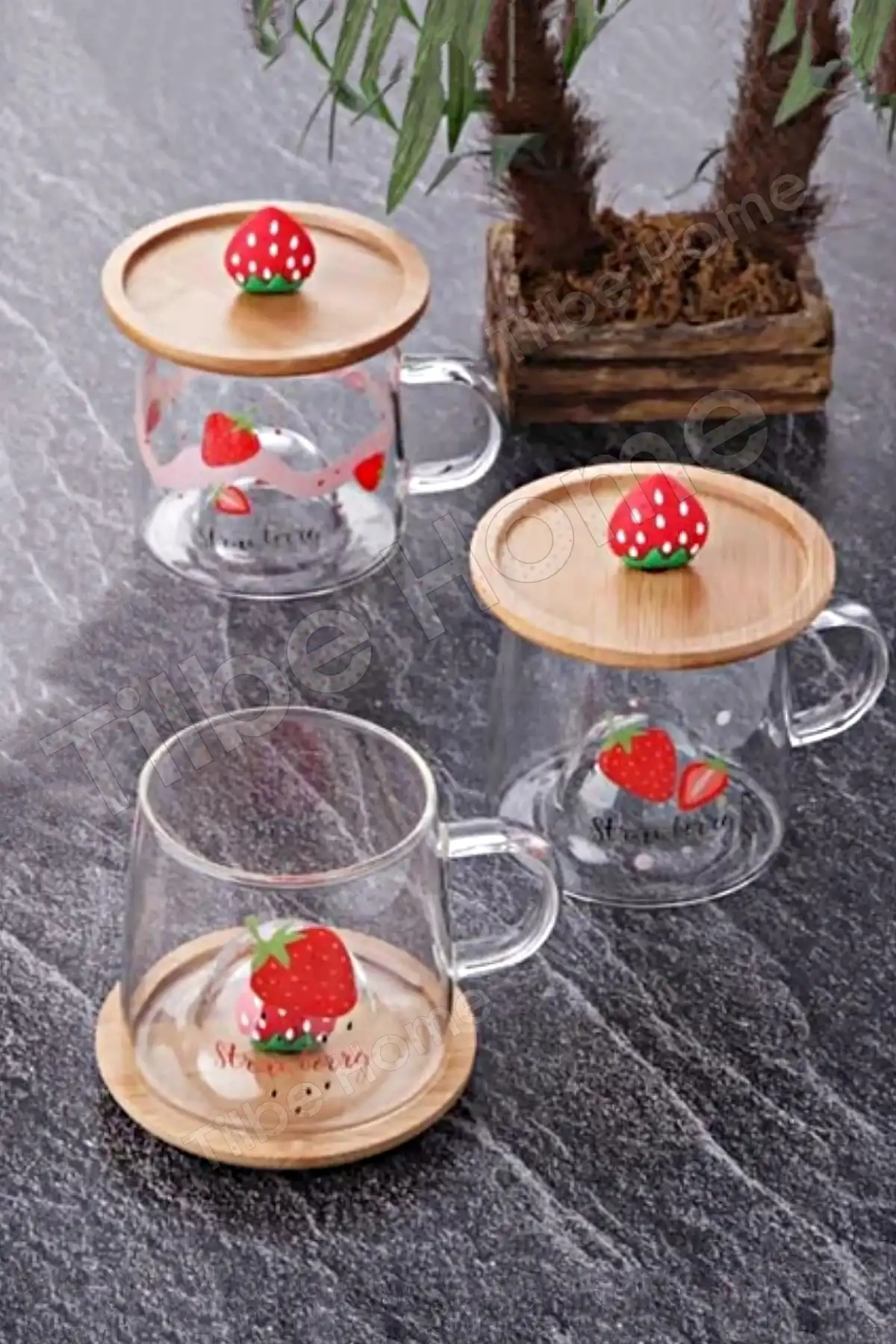 Çilek Meyve Figürlü Cam Bardak Bambu Kapaklı Baskılı Meşrubat Kupası Termisil Çay Bardağı 280 ml.