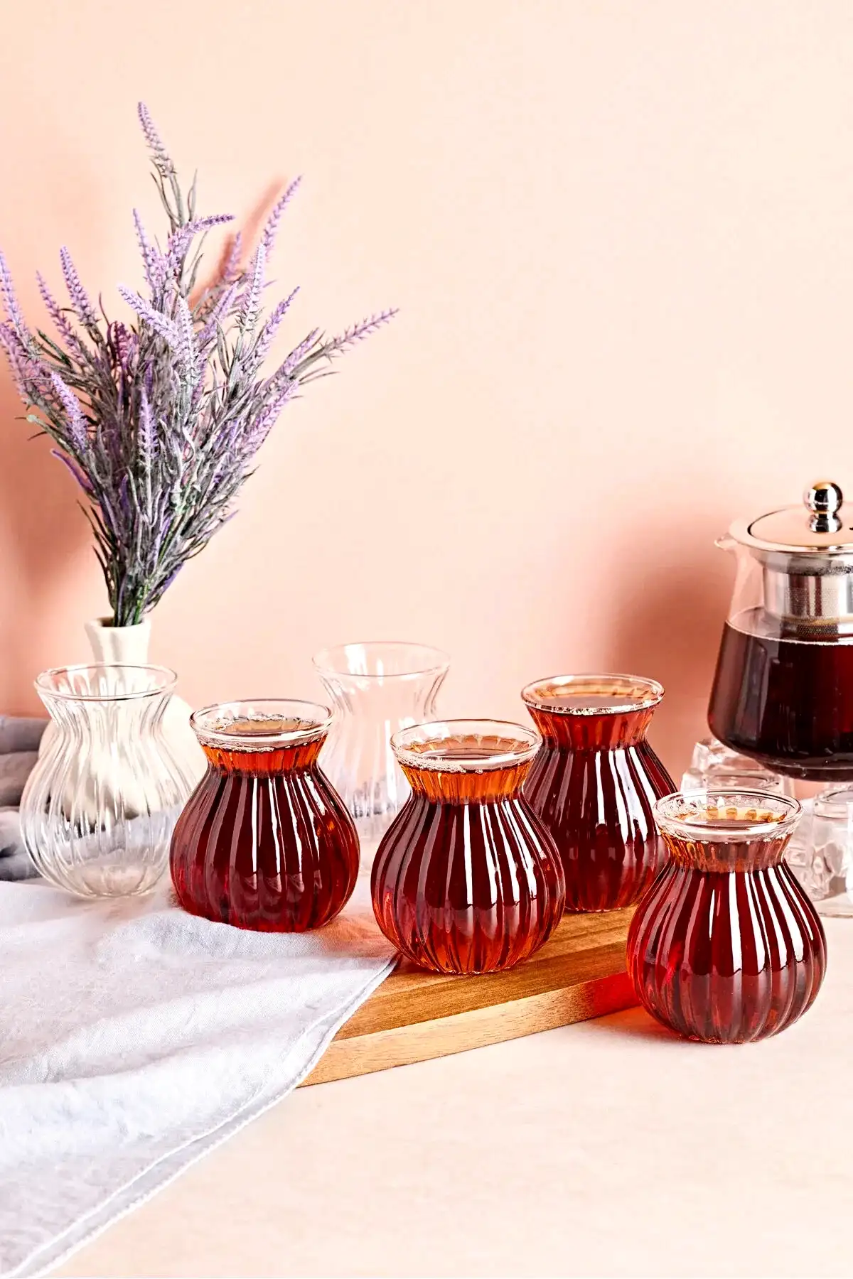 6’lı Çizgili Keyfi Ala Borosilikat Cam Çay Bardağı Seti Isıya Dayanıklı, Şık ve Modern Tasarım