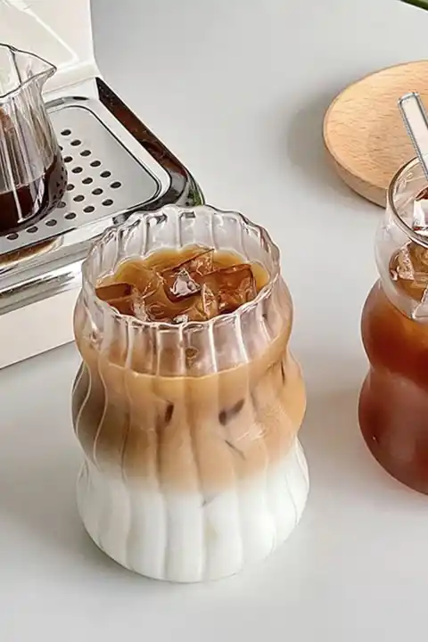 İskandinav Tarz Burgu Cam Bardak Seti Kahve Kokteyl Sunum Bardağı Borosilikat 400 ml.