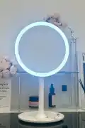 LED Işıklı Dokunmatik USB Masaüstü Yuvarlak Makyaj Aynası 3 Renkli Işıklı Ayarlanabilir Still Ayna - Görsel 5