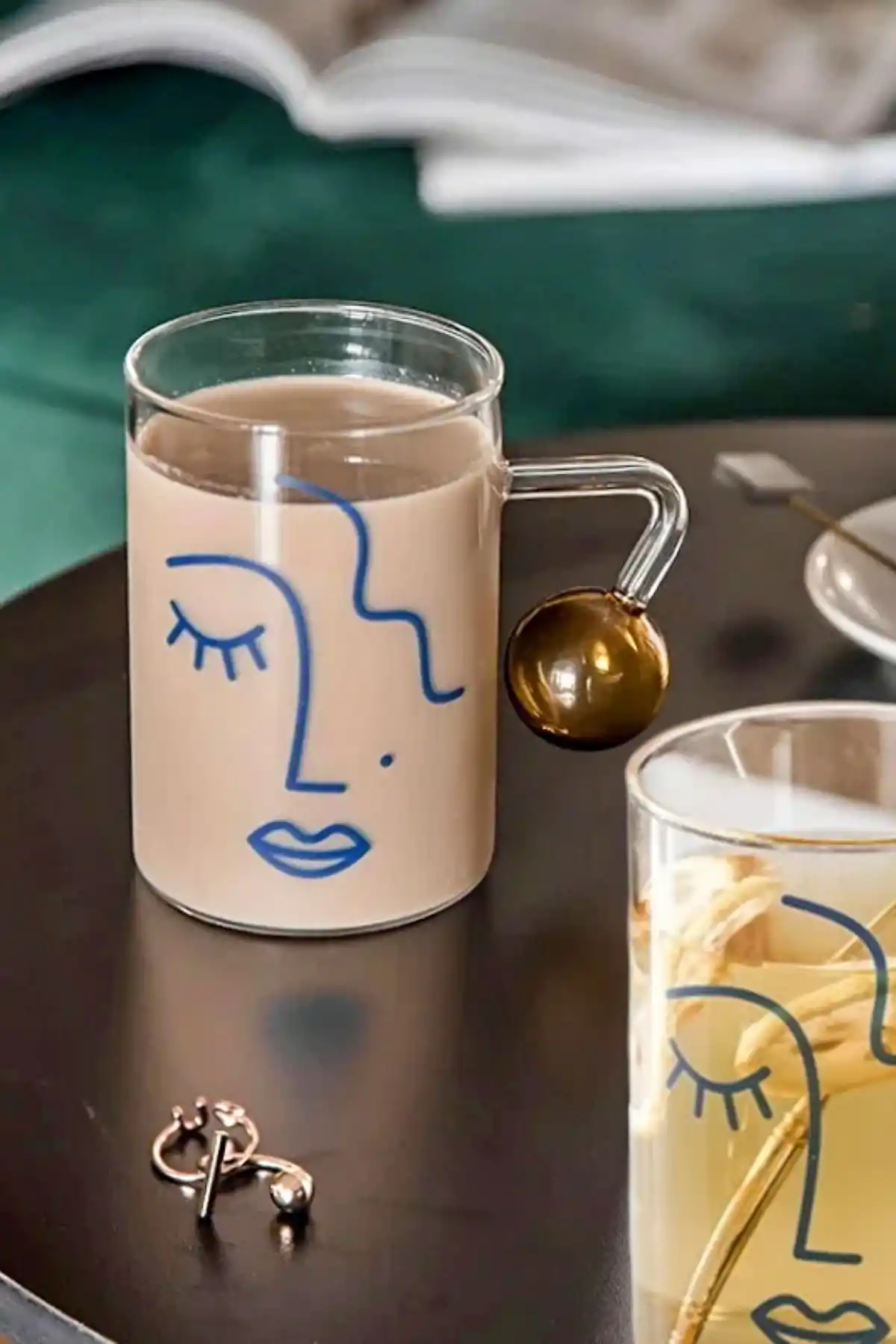6lı Abstract Boncuk Kahve Sunum Kulplu Bardağı 300ml Isıya Dayanıklı Yüz Figürlü Cam Kokteyl Bardak