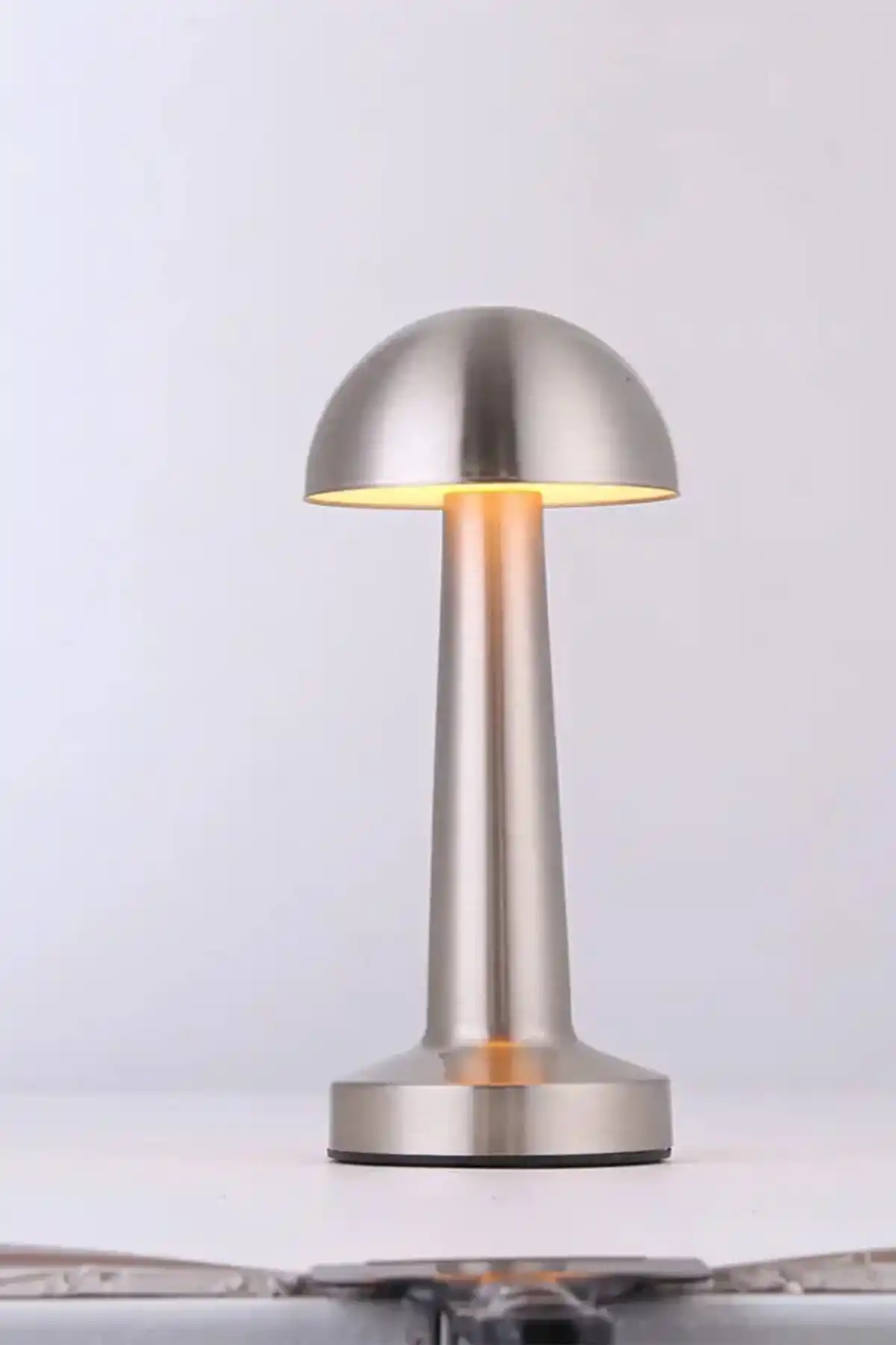 Mantar Model Retro Masa Lambası Mat Gümüş Dimmerli Şarjlı Dekoratif Masaüstü Dekoratif Mantar Lamba