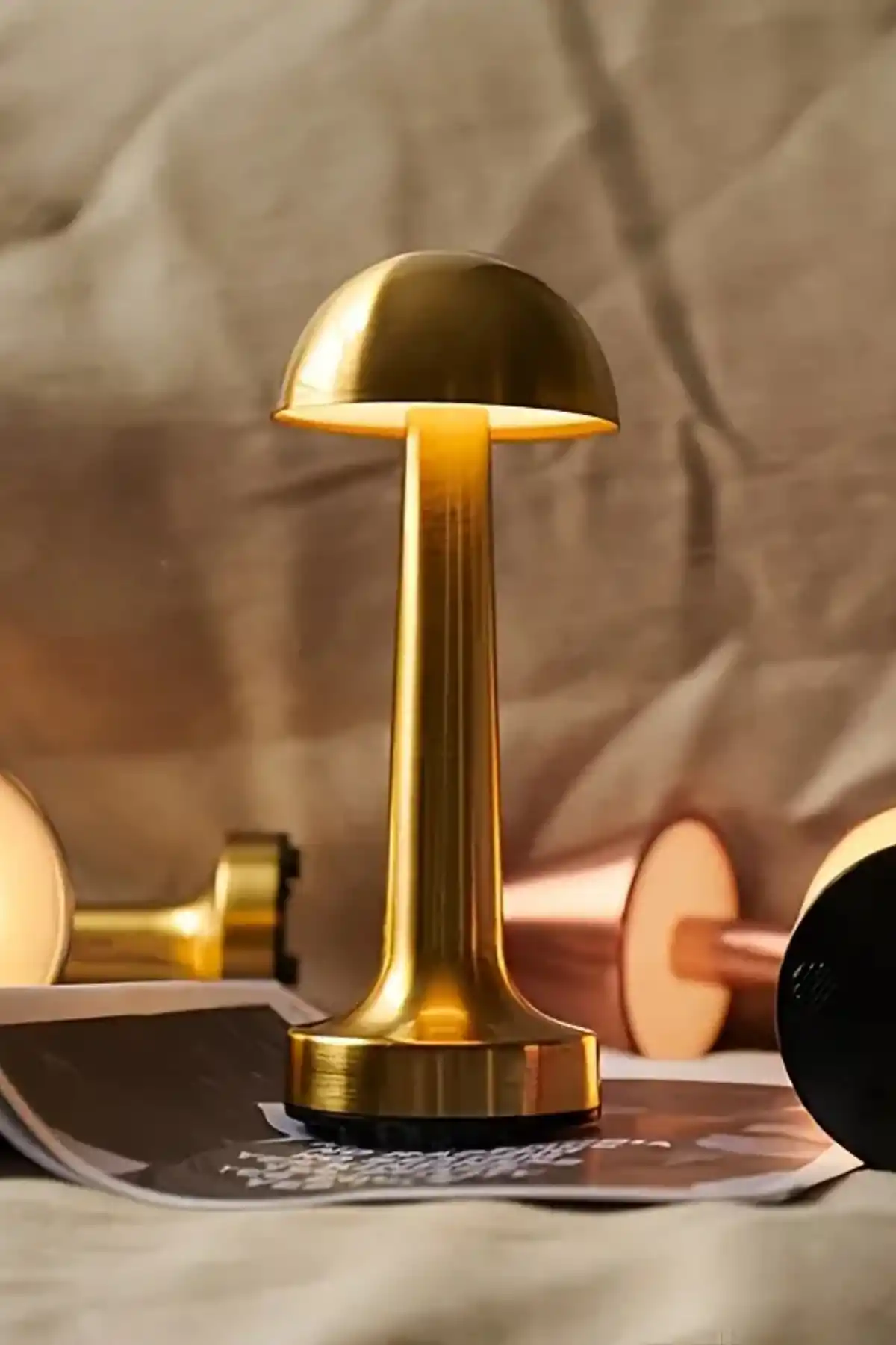 3 Işık Renkli Şarjlı Dim Edilebilir Masa Lambası Gold Kasa Masaüstü Dekoratif Mantar Lamba