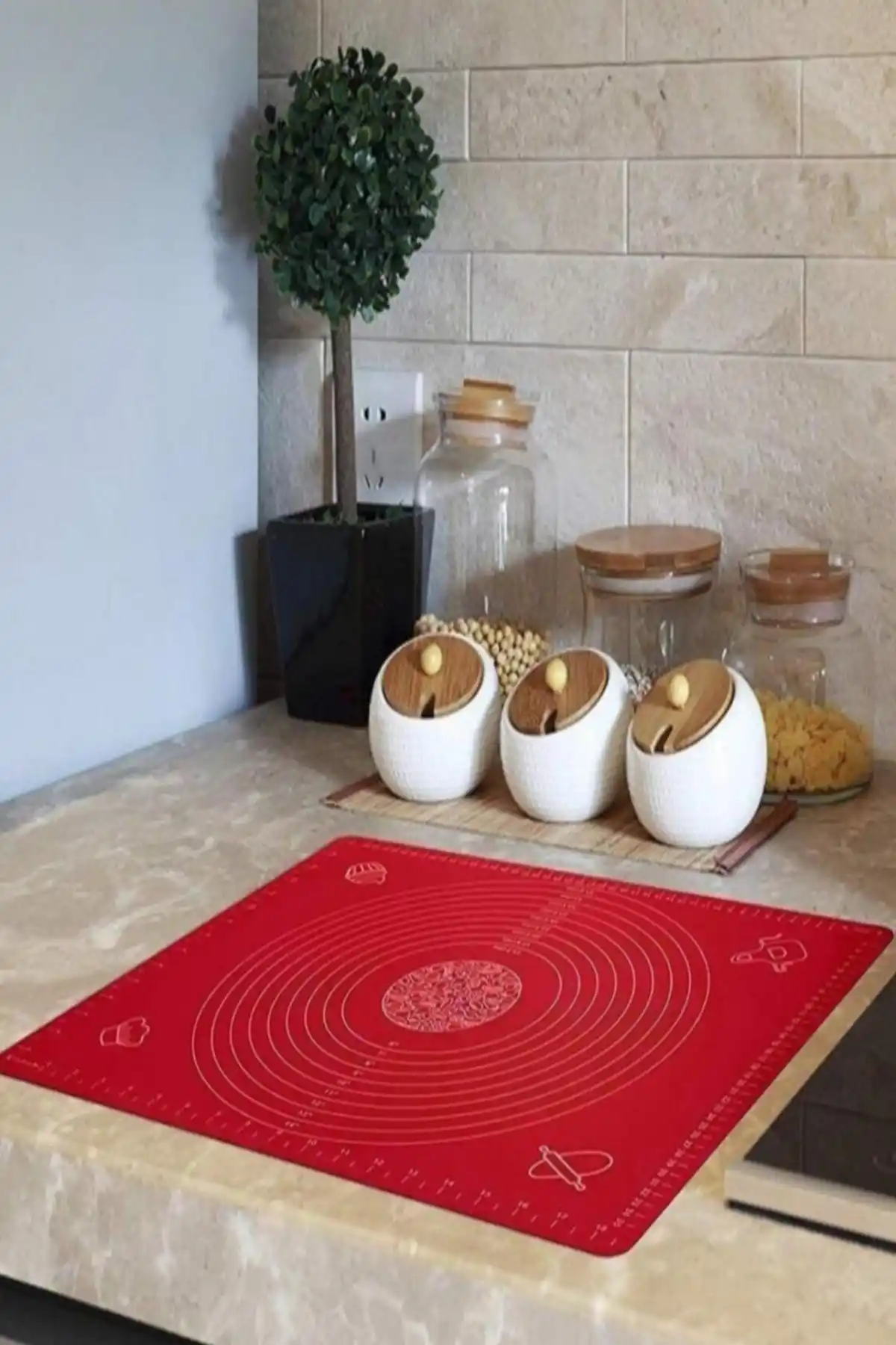Silikon Hamur Matı Ölçülü Hamur Açma Yoğurma Matı Orta Boy Kırmızı 50 x 40 cm
