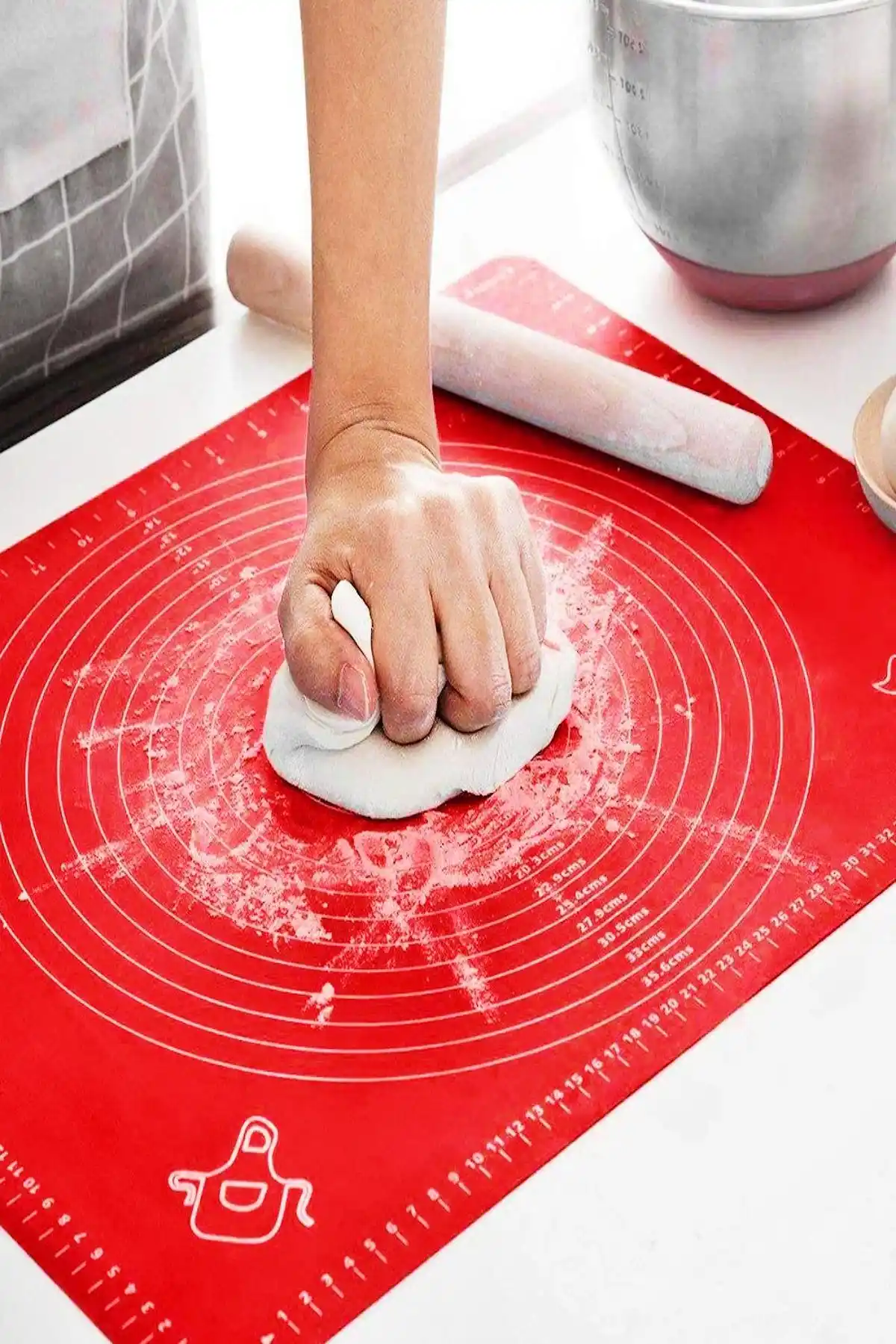 Silikon Hamur Matı Ölçülü Hamur Açma Yoğurma Matı Orta Boy Kırmızı 50 x 40 cm