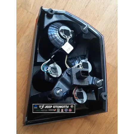 2008 - 2010 Chrysler 300C Sağ Arka Stop 04806372AD K0480672AD