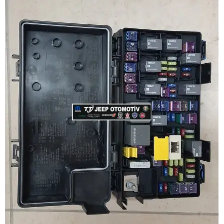 2011 - 2013 Jeep Grand Cherokee Sigorta Kutusu 04692315AH - 2.El