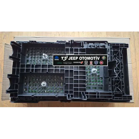 2015 Jeep Cherokee KL Sigorta Kutusu 68235117AG 68235117AE Sıfır