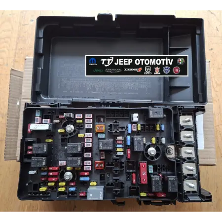 2015 Jeep Cherokee KL Sigorta Kutusu 68235117AG 68235117AE Sıfır