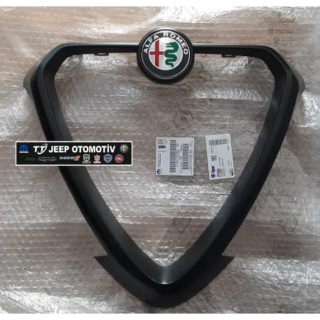 2022 - 2025 Alfa Romeo Tonale Ön Üçgen Arma / Logo 156170260