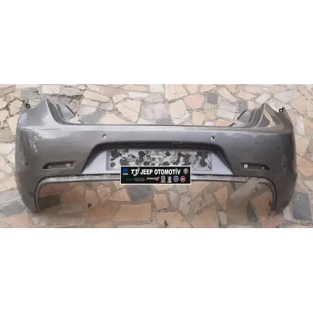 Alfa Romeo Giulietta Arka Tampon - Çıkma Ürün