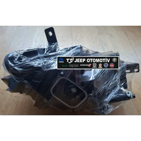 Alfa Romeo Giulietta Sağ Ön Far - OEM -