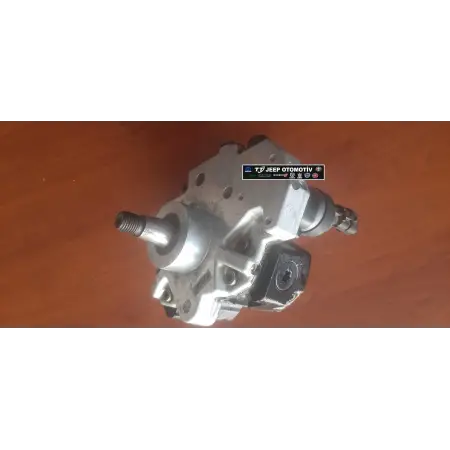 Cherokee / Voyager 2.5 / 2.8 L Yakıt Pompa 0445010084 35022103F - 2.El