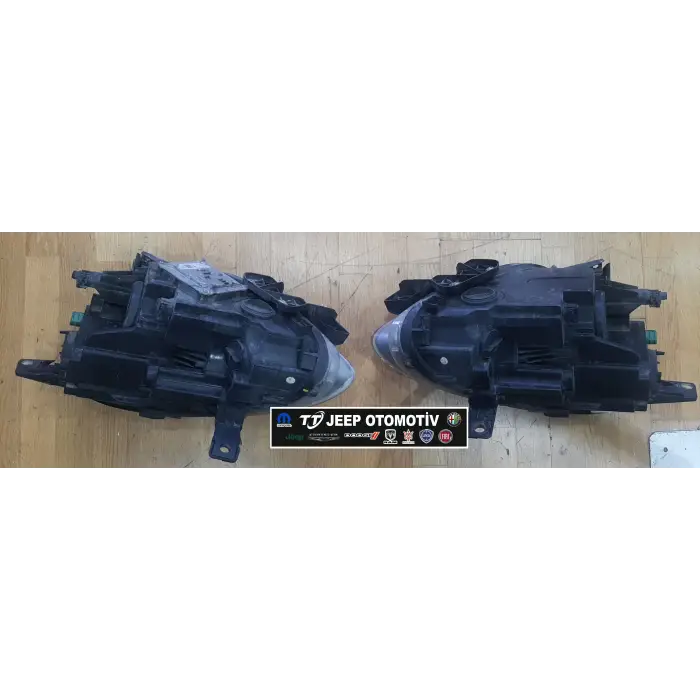 2010-2020 Alfa Romeo Giulietta Far 50520228 Sağ 50520220 Sol - 2.El Ürün