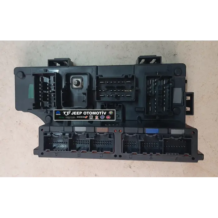 2011-13 Jeep Compass Sigorta Kutusu 04692341AD K04692341AD