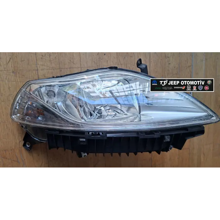 2011 - 2024 Lancia Ypsilon Sağ Ön Far 51850554