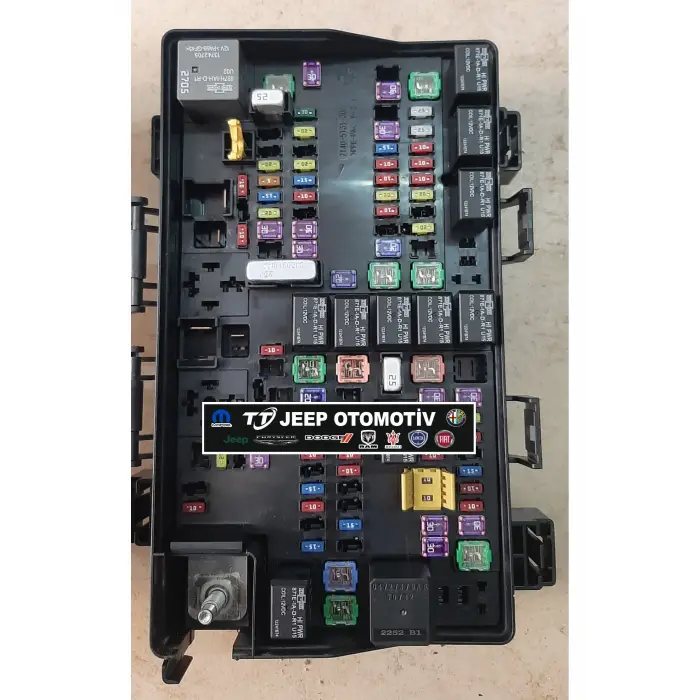 2014 Jeep Grand Cherokee 3.0L Benzinli Sigorta Kutusu 68137439AD