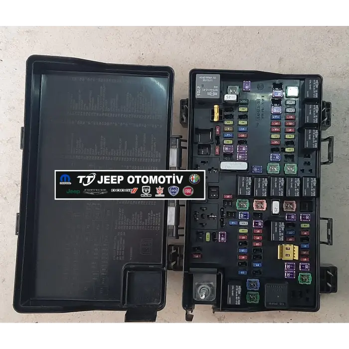 2015 Jeep Grand Cherokee Sigorta Kutusu 68242818AC K68242818AC