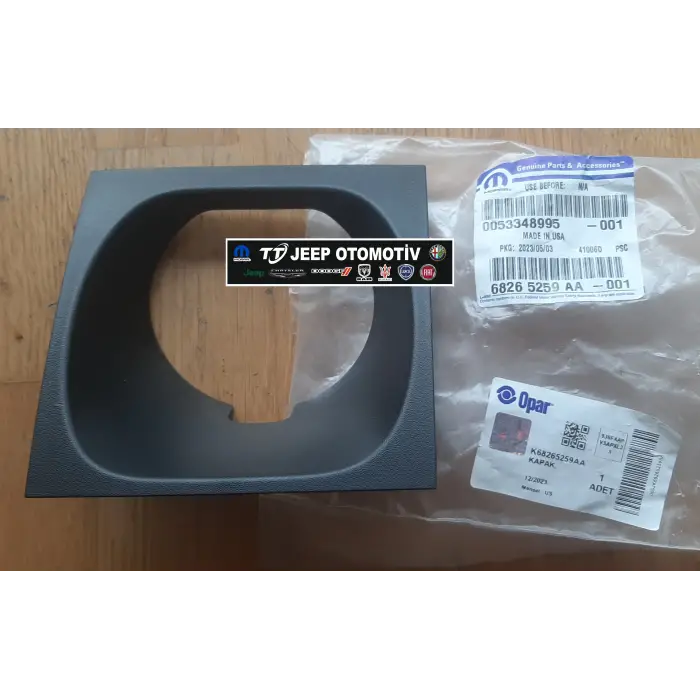 2016 Jeep Grand Cherokee Ön Tampon ACC Radar Kapağı K68265259AA