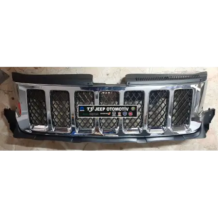 2011 - 2013 Jeep Grand Cherokee Ön Izgara Panjur 55079377AC