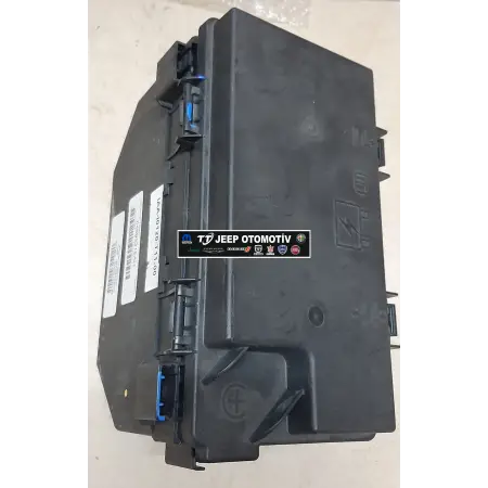 2012 Chrysler Voyager (RT) Sigorta Kutusu 68105507AE K68105507AE - 2.El
